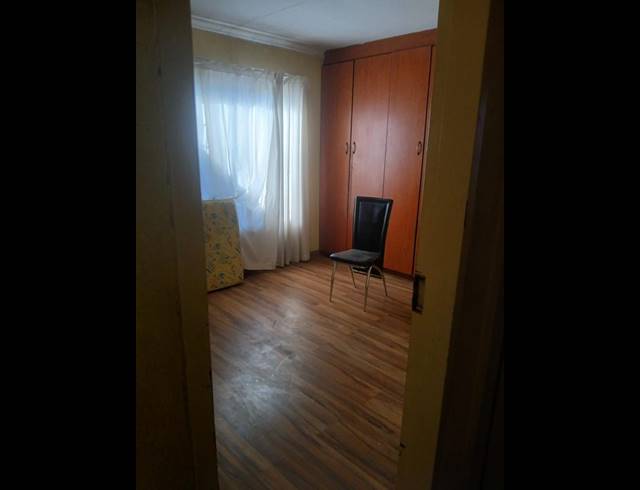 3 BEDROOM HOUSE FOR SALE IN PHILLIP NEL PARK